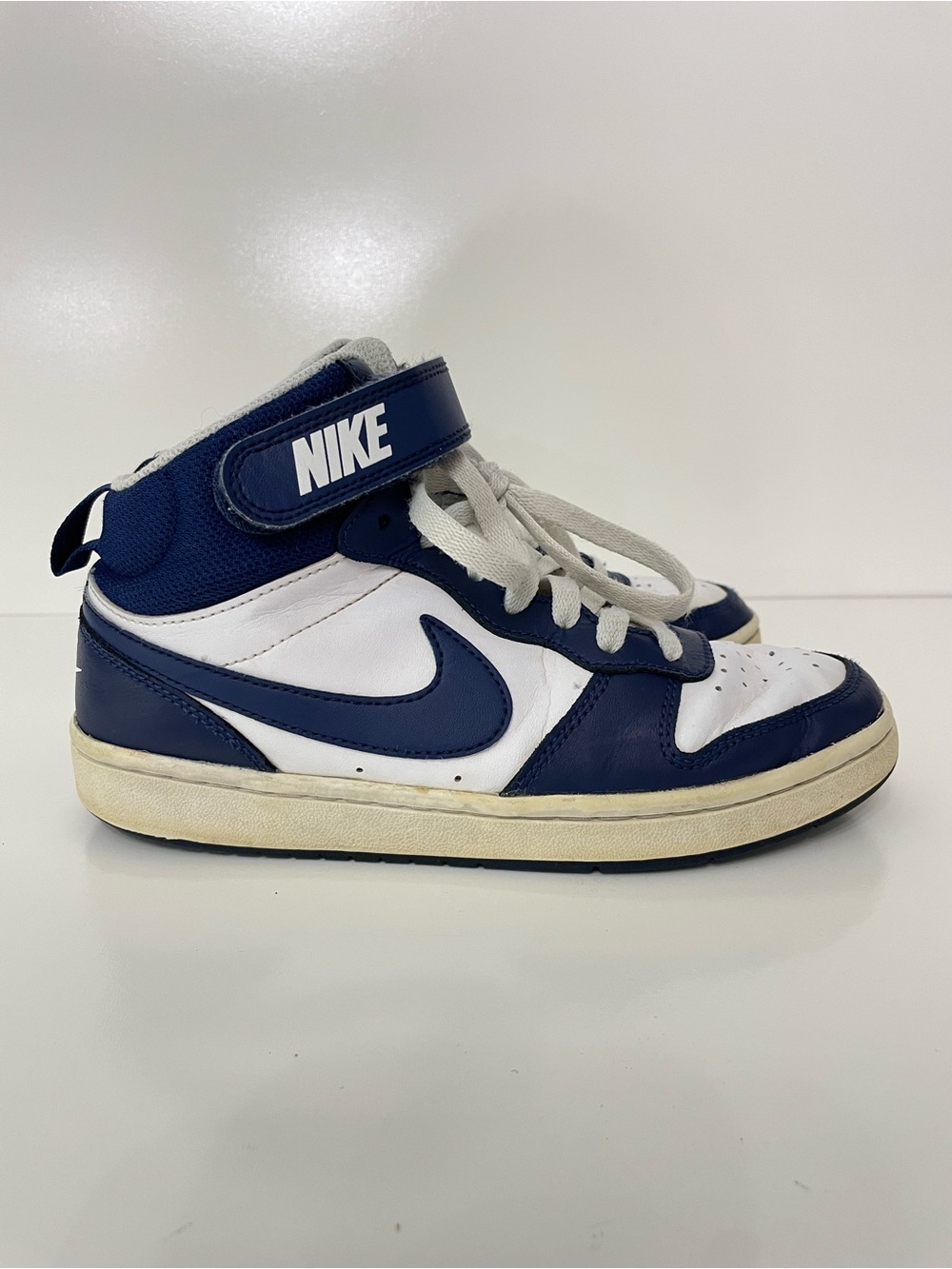 Nike Court Borough Mid 2 Sneakers Navy Shoes Boys 4Y Basketball Athletic School